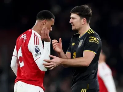 Nổ ra ẩu đả: Harry Maguire và Gabriel Magalhaes suýt xảy ra xô xát sau trận Arsenal vs MU