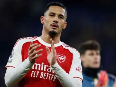 Saliba Tuyên Bố Sốc: Arsenal Sẵn Sàng Làm Nên Lịch Sử Với Cú Ăn Bốn Chưa Từng Có!