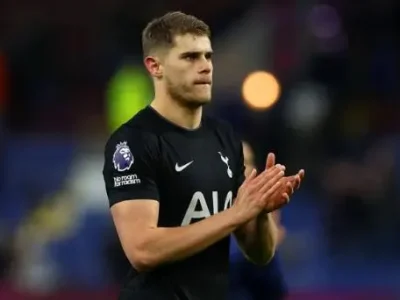 MU Sẵn Sàng Đánh Bại Liverpool, Chiêu Mộ Trụ Cột Tottenham Micky van de Ven