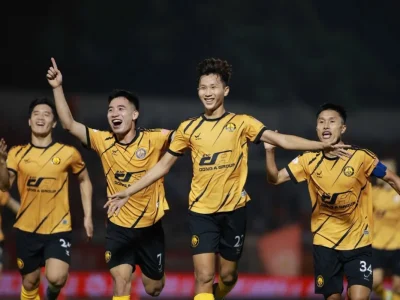 Bầu Đệ Thưởng Nóng 300 Triệu, CLB Thanh Hóa ‘Sống Lại’ Sau Chiến Thắng Kịch Tính