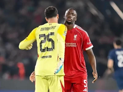 Gerrard nổi giận, chỉ mặt hai sao Liverpool gây thất bại trước PSG