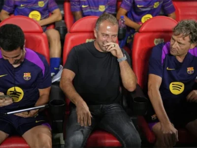 Barca Khủng Hoảng Hàng Thủ: Flick Vật Lộn Tìm Giải Pháp Trước Trận Sinh Tử Với Atletico