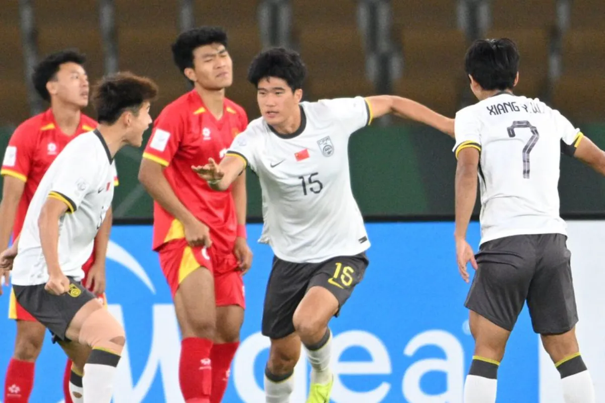 Peng Xiao cung U23 Trung Quoc trong tran ban ket voi U23 Viet Nam