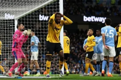 Wolves vs Bournemouth: 'Bầy Sói' nguy cơ phá kỷ lục tồi tệ, 'Quả anh đào' săn cú đúp lịch sử 1