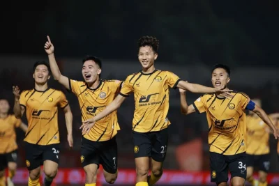 Bầu Đệ Thưởng Nóng 300 Triệu, CLB Thanh Hóa 'Sống Lại' Sau Chiến Thắng Kịch Tính 1