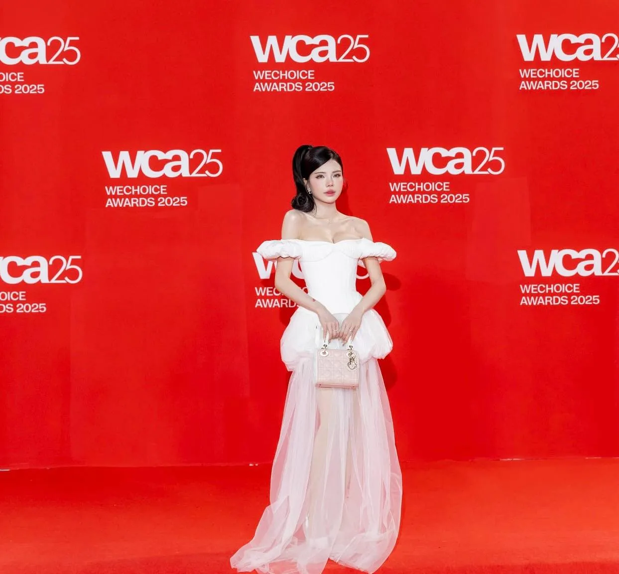 Mai Dora phong cách Trạm Tỷ