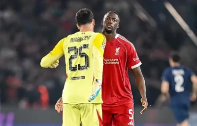 Gerrard nổi giận, chỉ mặt hai sao Liverpool gây thất bại trước PSG 1