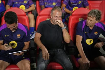 Barca Khủng Hoảng Hàng Thủ: Flick Vật Lộn Tìm Giải Pháp Trước Trận Sinh Tử Với Atletico 1