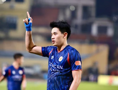 Nguyễn Đình Bắc 'nổ súng' liên tiếp: Sự trở lại ngoạn mục của 'sát thủ' vòng cấm CAHN 1